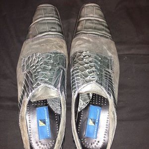 Men’s dress shoes, gray